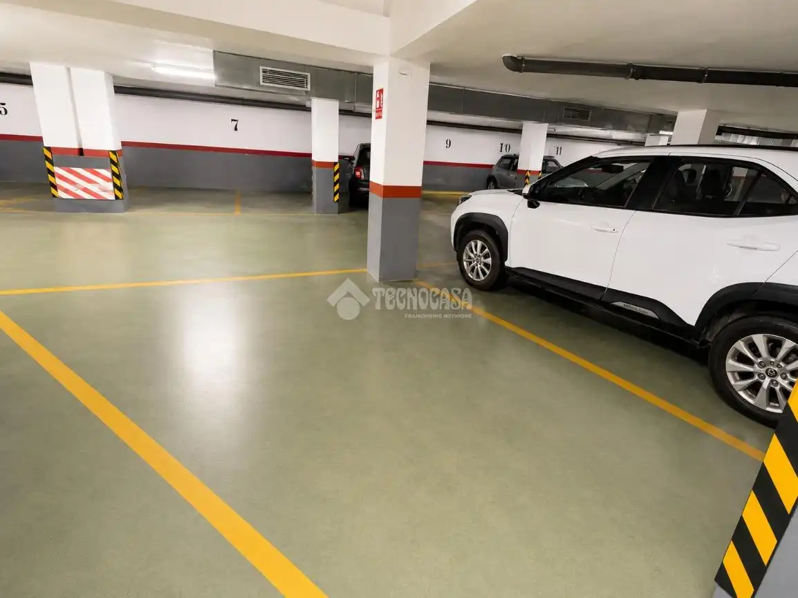 Parking de Piso en venta en Torrent con Balcón