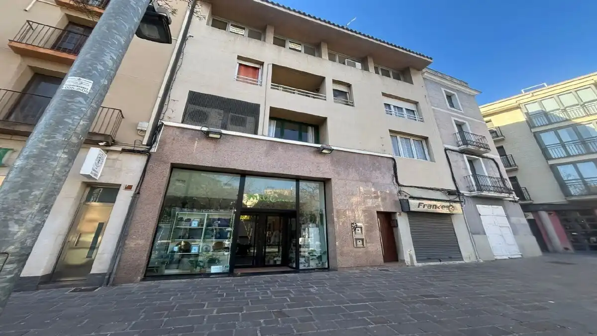 Local comercial en venta en ALBA 28