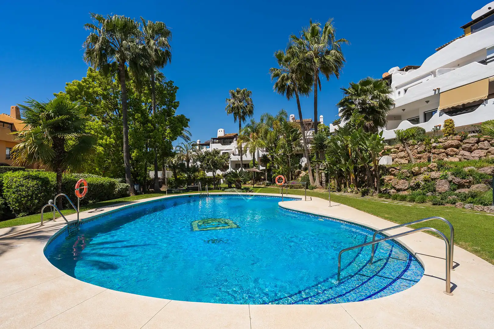 Chalet con piscina en venta en Milla de Oro, imagen 31