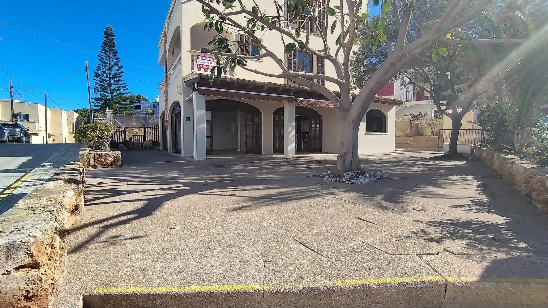 Commercial properties for rent in Sant Elm