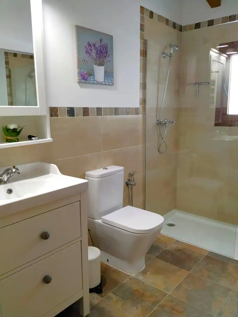 Badezimmer von Country house zum Verkauf in Muro mit Klimaanlage, Heizung und Privatgarten