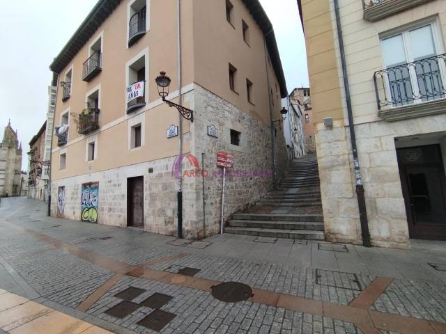 Piso en Venta en Valentin Palencia en Casco Antiguo