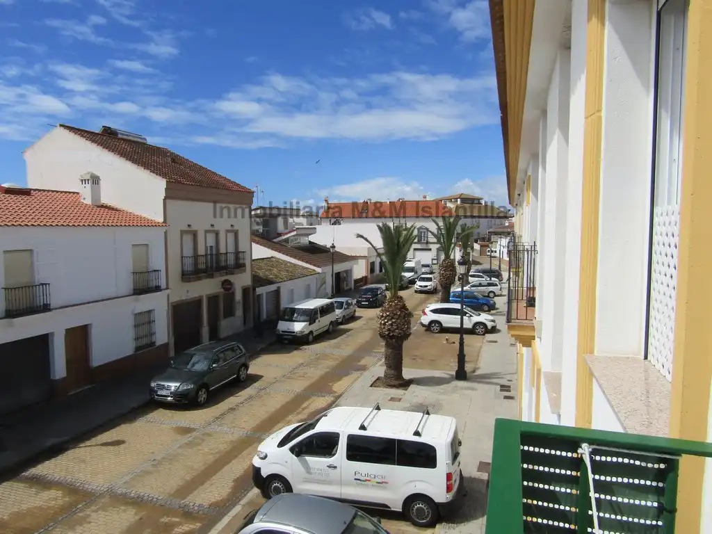 Vista exterior de Piso en venta en Isla Cristina con Aire acondicionado, Terraza y Amueblado