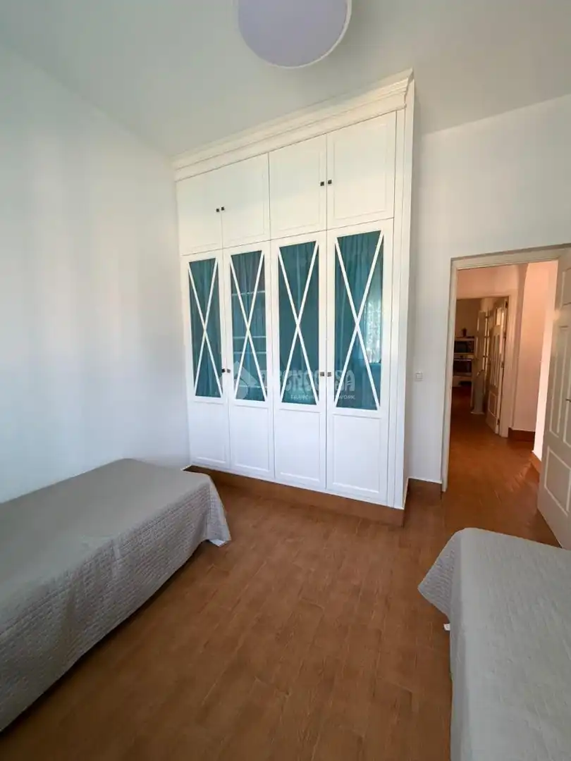 Dormitori de Casa o xalet en venda en Dos Hermanas amb Aire condicionat