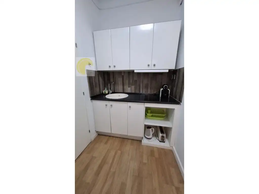 Küche von Fabrikhallen zur Miete in Barcelona