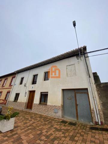 Casa-chalet en Venta en La Iglesia en Villamandos