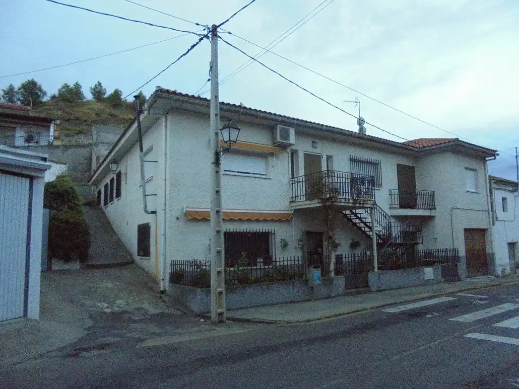 Vista exterior de Local en venta en Borox