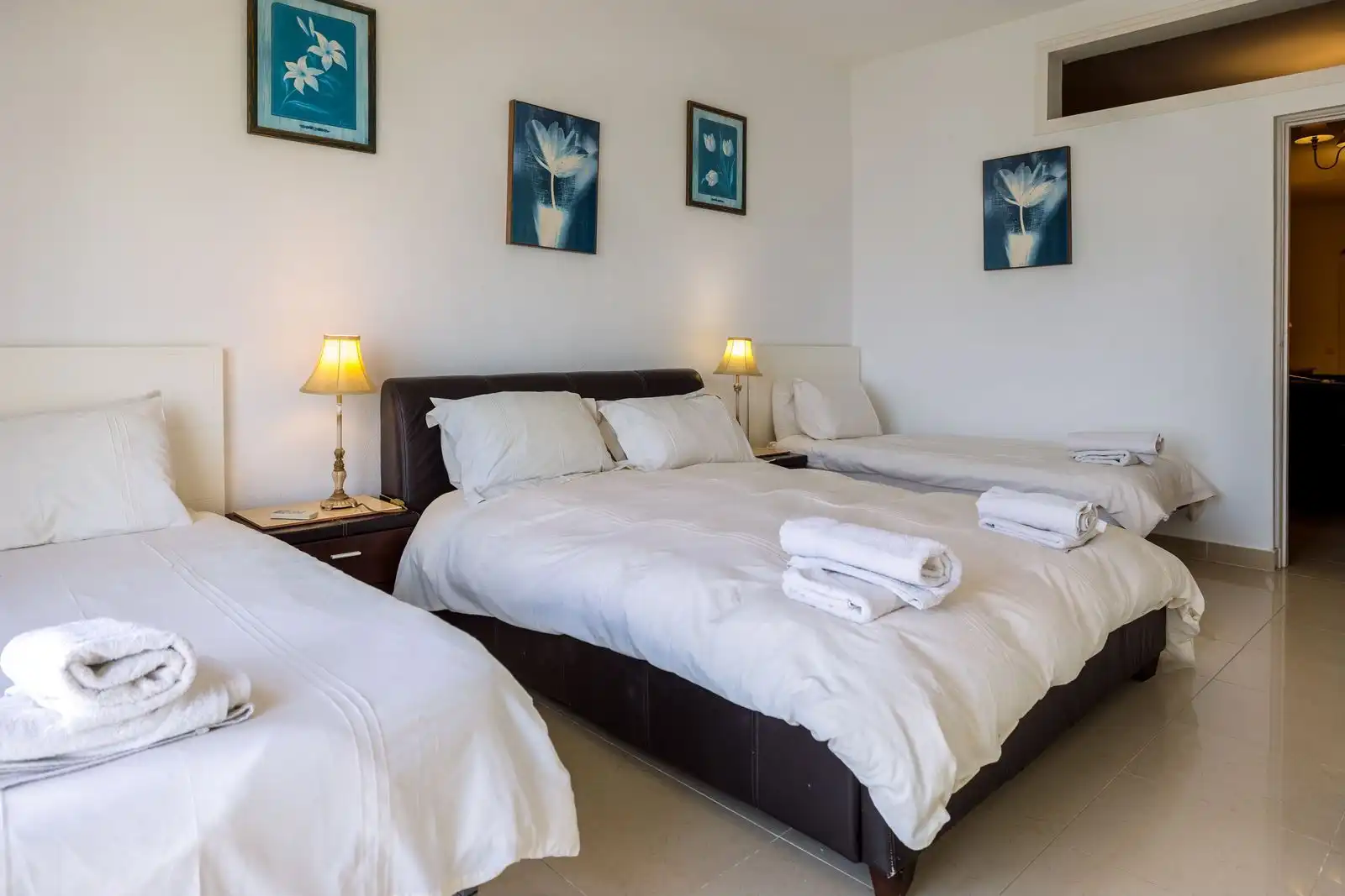 Habitación de Casa o chalet en venta en Estepona con Aire acondicionado, Terraza y Piscina comunitaria