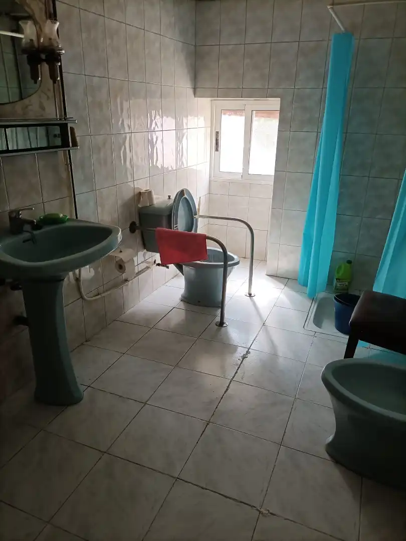 Badezimmer von Haus oder Chalet zum Verkauf in Villarrobledo mit Privatgarten, Möbliert und Waschmaschine