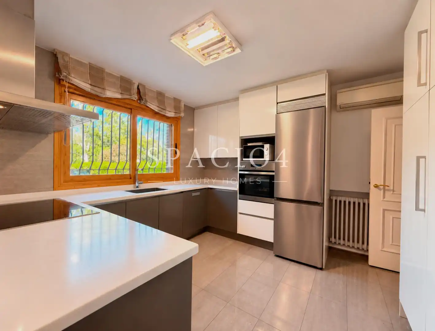 Maison jumelée à vendre à Urbanización Este - Montepríncipe, imagen 8