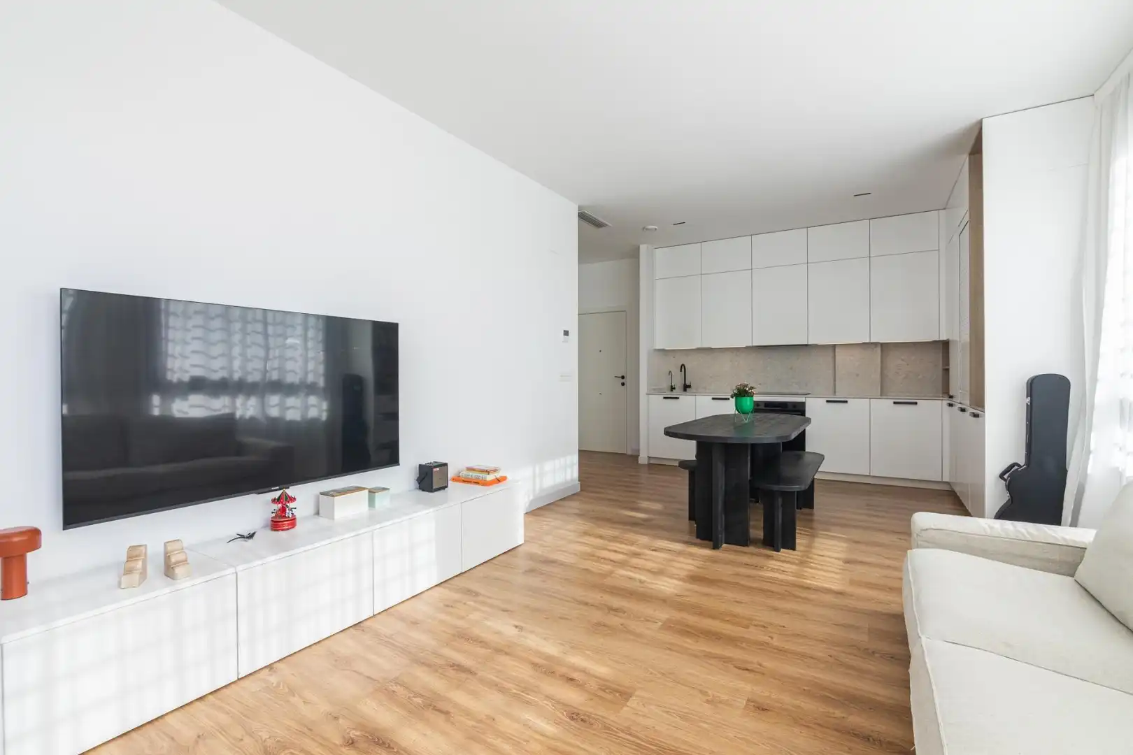Living room of Ground floor for sale in Elche / Elx  with Air Conditioner, Heating and Private garden