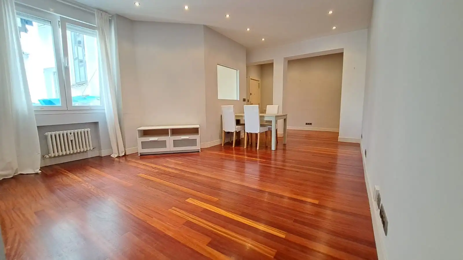 Living room of Flat for sale in Bilbao   with Heating, Storage room and Oven
