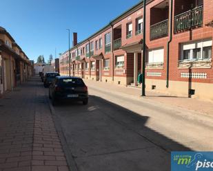 Exterior view of Single-family semi-detached for sale in Valladolid Capital  with Heating, Private garden and Parquet flooring