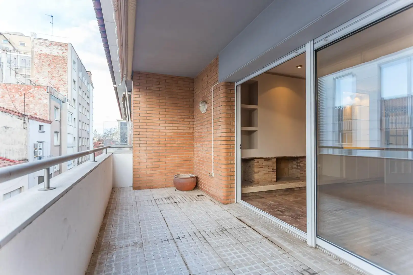 Terraza de Ático en venta en Terrassa con Aire acondicionado, Terraza y Trastero