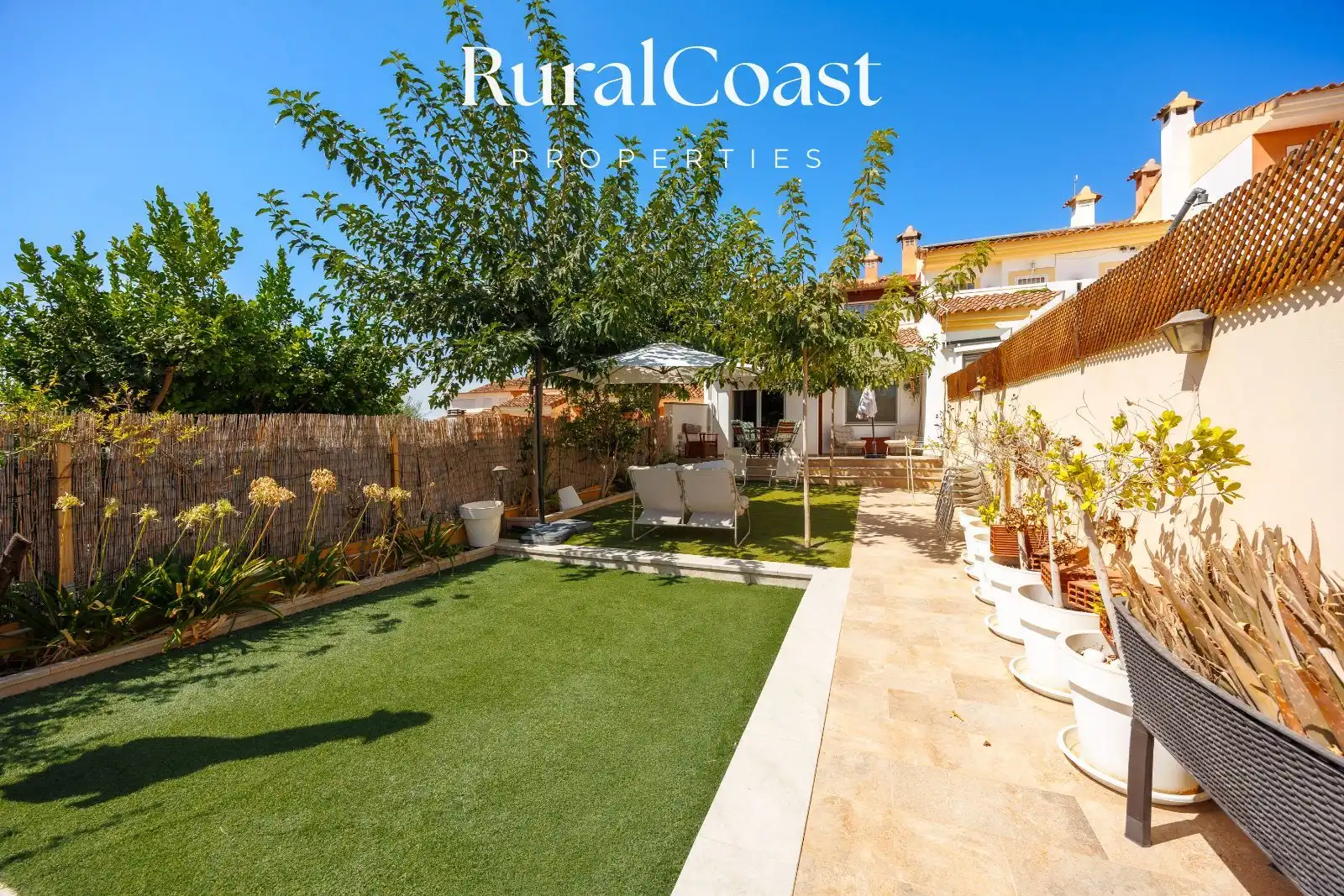 Vista exterior de Casa adosada en venda en Mutxamel amb Aire condicionat, Calefacció i Jardí privat