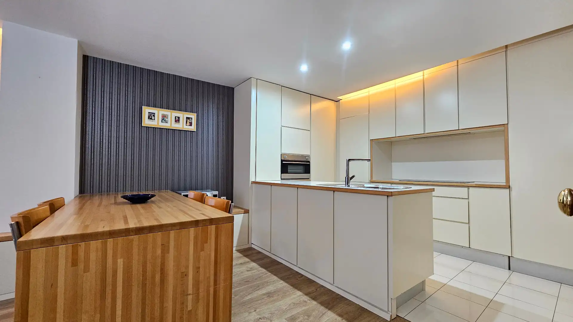 Kitchen of Flat for sale in Vitoria - Gasteiz  with Heating, Parquet flooring and Furnished