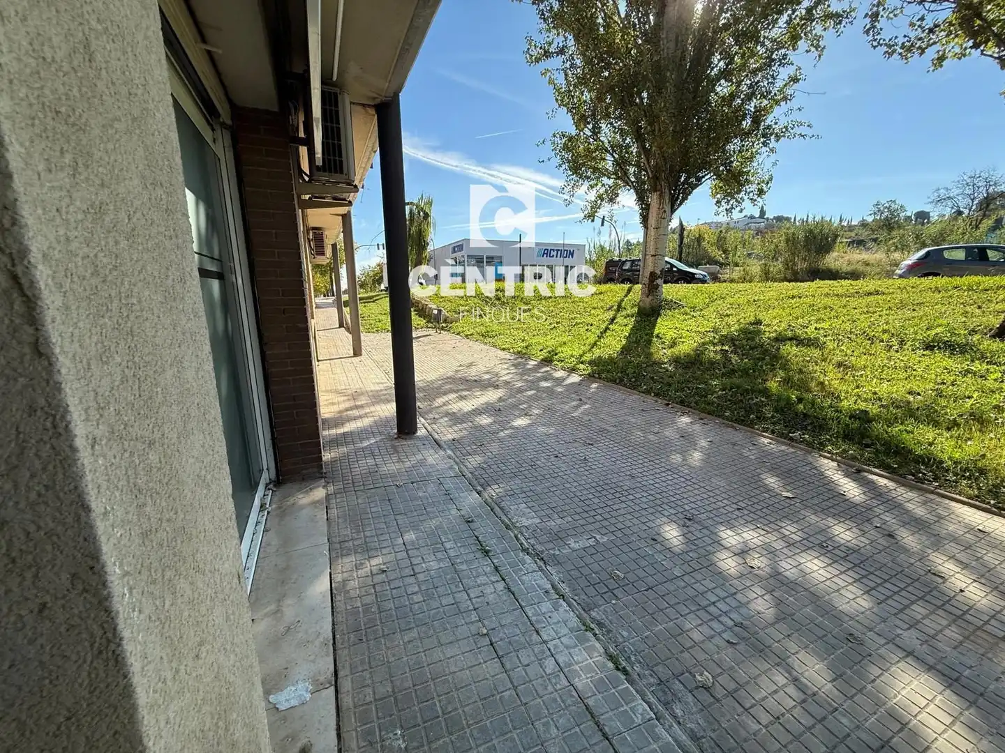 Exterior view of Commercial properties for rent in Ponent