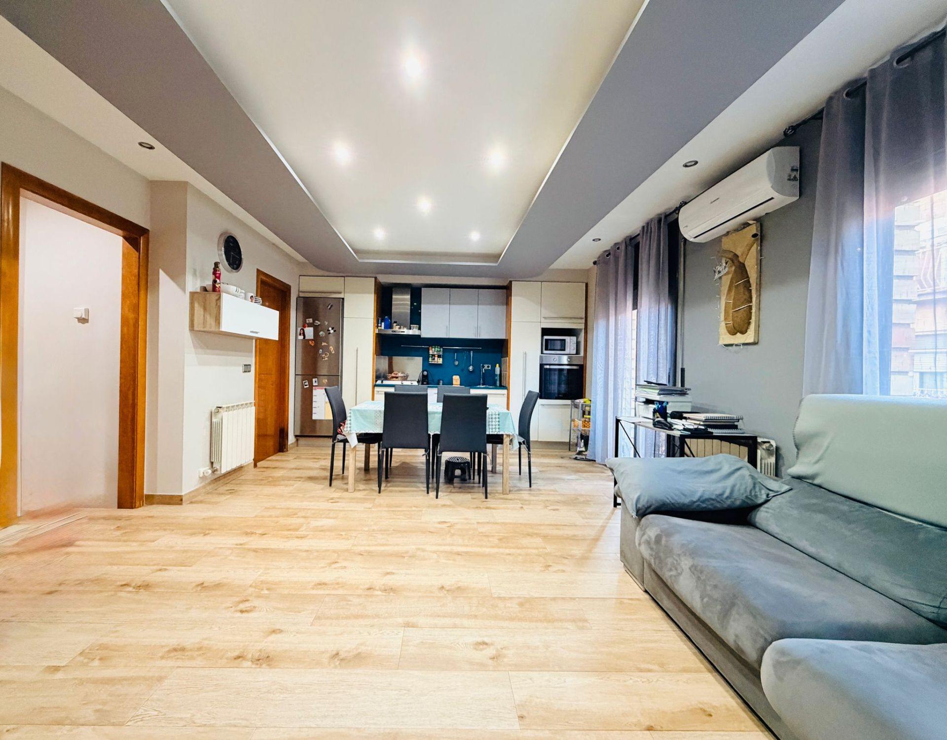 Sala de estar de Dúplex en venta en Santa Margarida de Montbui con Aire acondicionado, Calefacción y Parquet