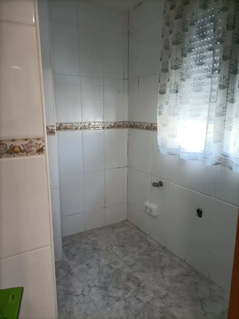 Badezimmer von Wohnung zum Verkauf in Segorbe mit Heizung, Ofen und Mikrowelle