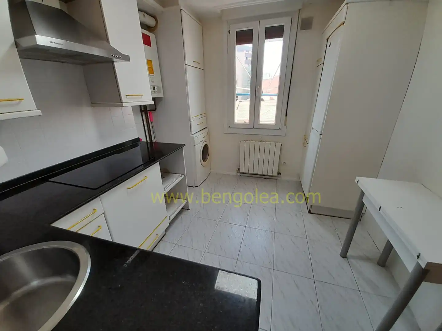 Cocina de Piso en venta en Barakaldo  con Calefacción y Amueblado