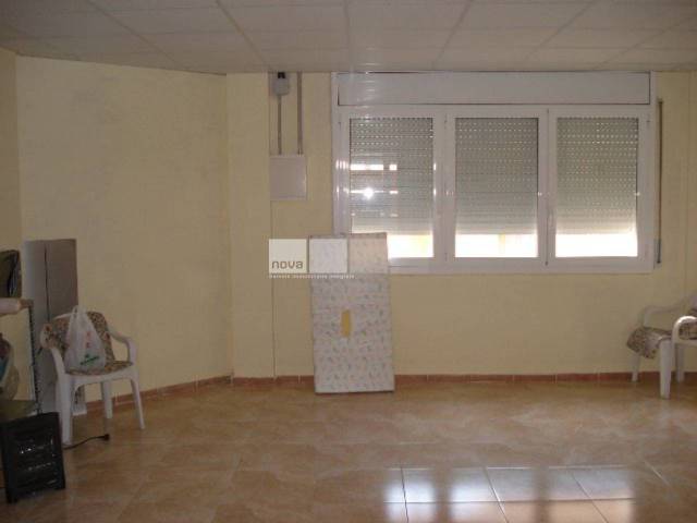 Local comercial en Venta en Tona