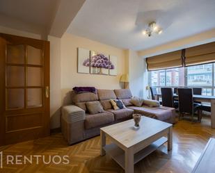 Sala d'estar de Pis de lloguer en  Madrid Capital amb Aire condicionat, Calefacció i Parquet