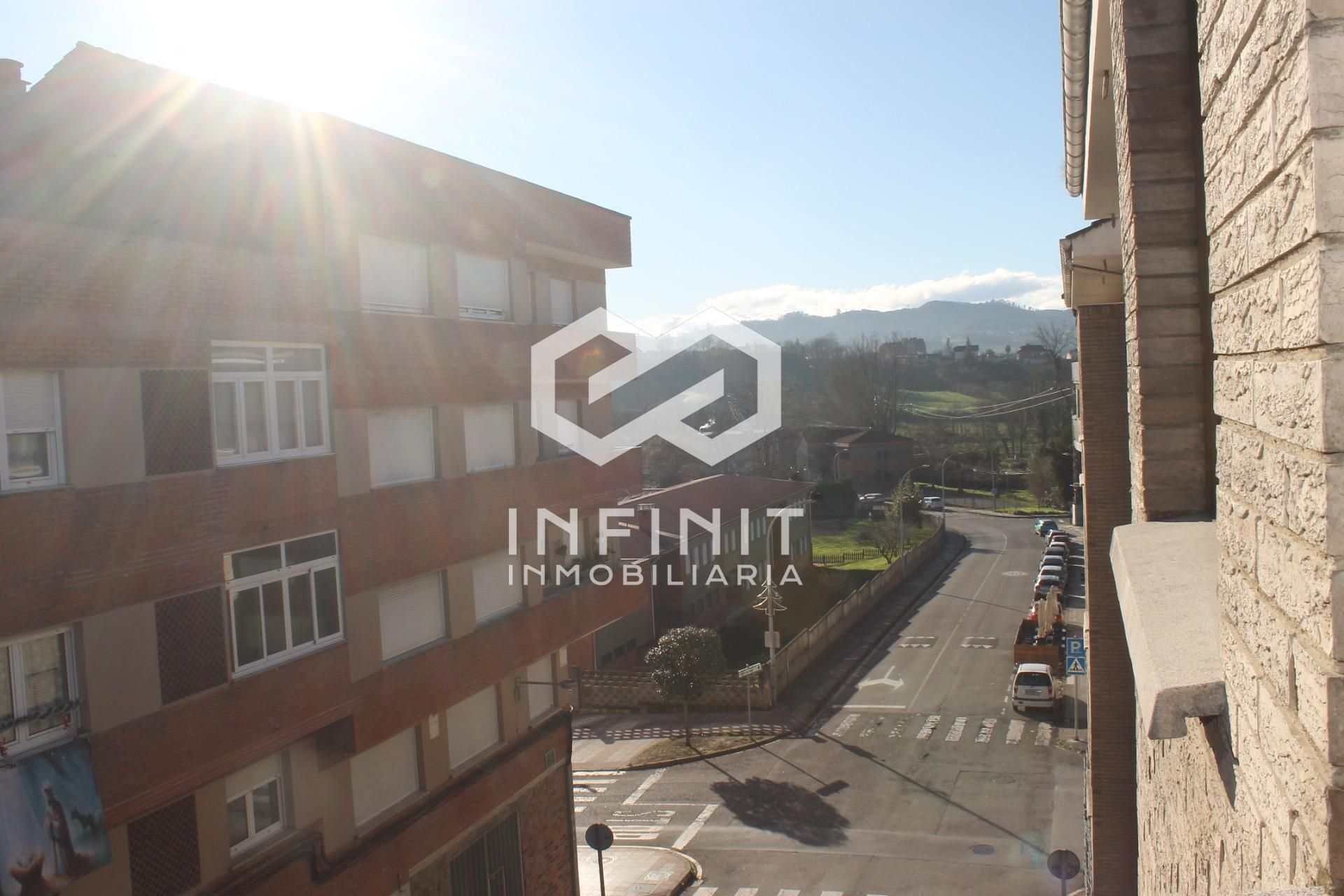 Vista exterior de Piso en venta en Noreña con Calefacción