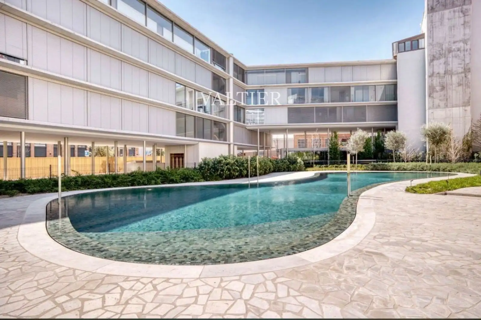Swimming pool of Flat for rent in Madrid  with Air Conditioner, Heating and Terrace