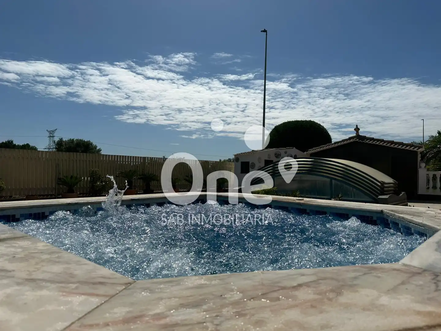 Schwimmbecken von Haus oder Chalet zum Verkauf in San Antonio de Benagéber mit Klimaanlage, Heizung und Privatgarten