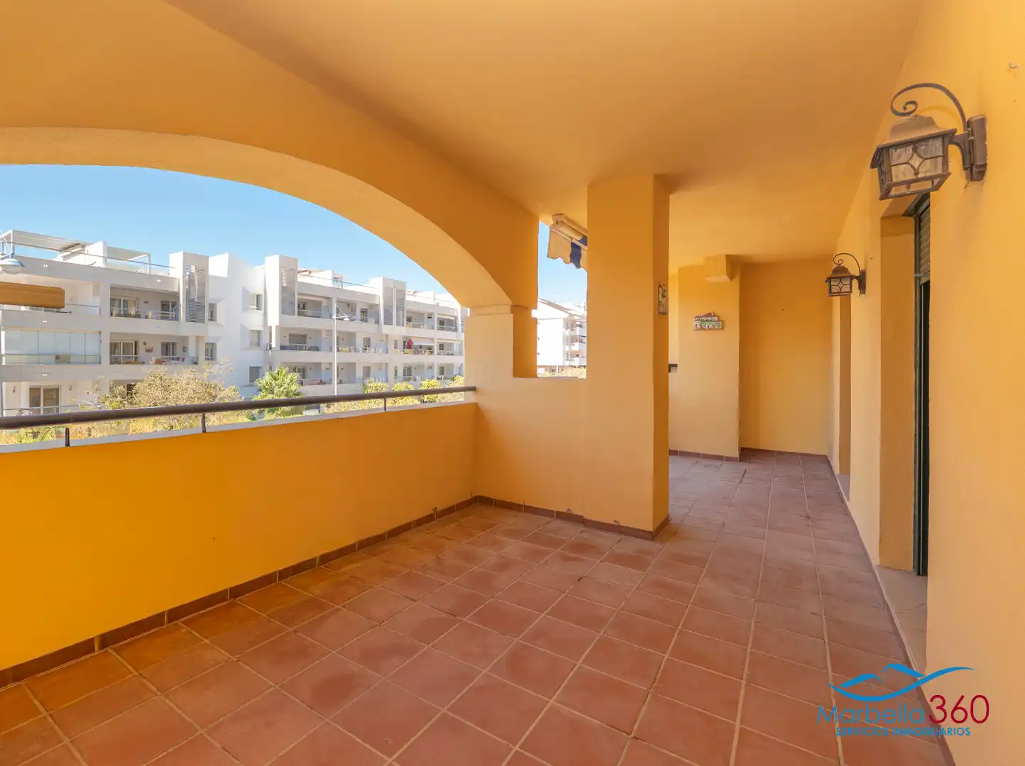 Terrasse von Wohnung zum Verkauf in Marbella mit Klimaanlage, Terrasse und Abstellraum