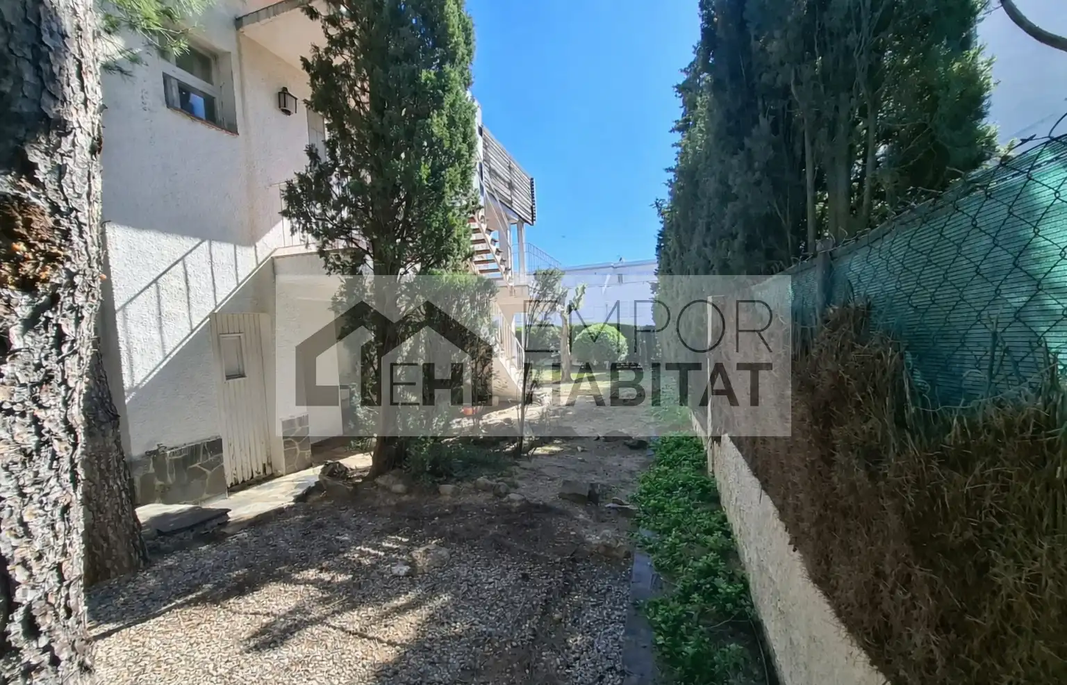 Casa amb jardí en venda a Grifeu - Cap Ras - Els Estanys - Sant Genís, imagen 9
