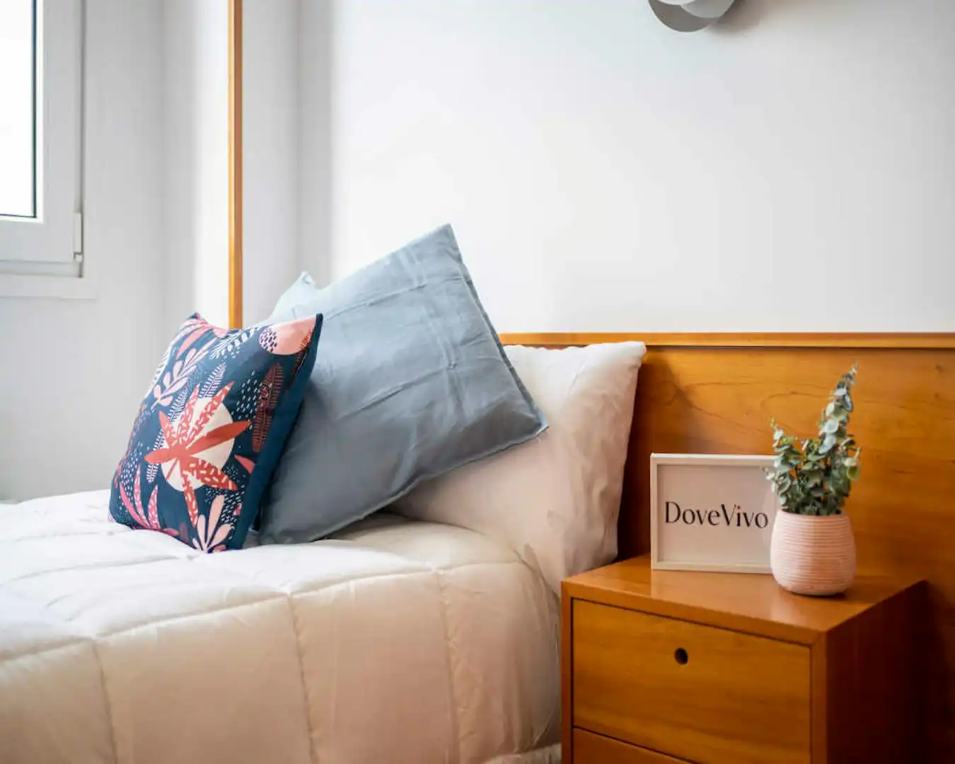 Habitación de Piso para compartir en Madrid con Lavadora y Internet