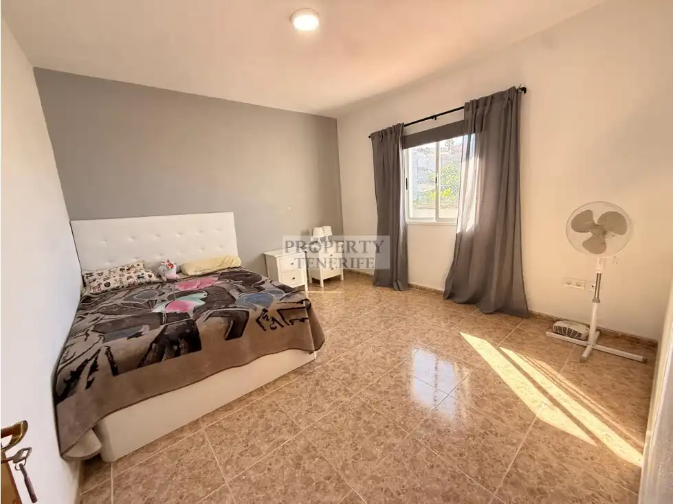 Schlafzimmer von Haus oder Chalet zum Verkauf in Guía de Isora mit Möbliert