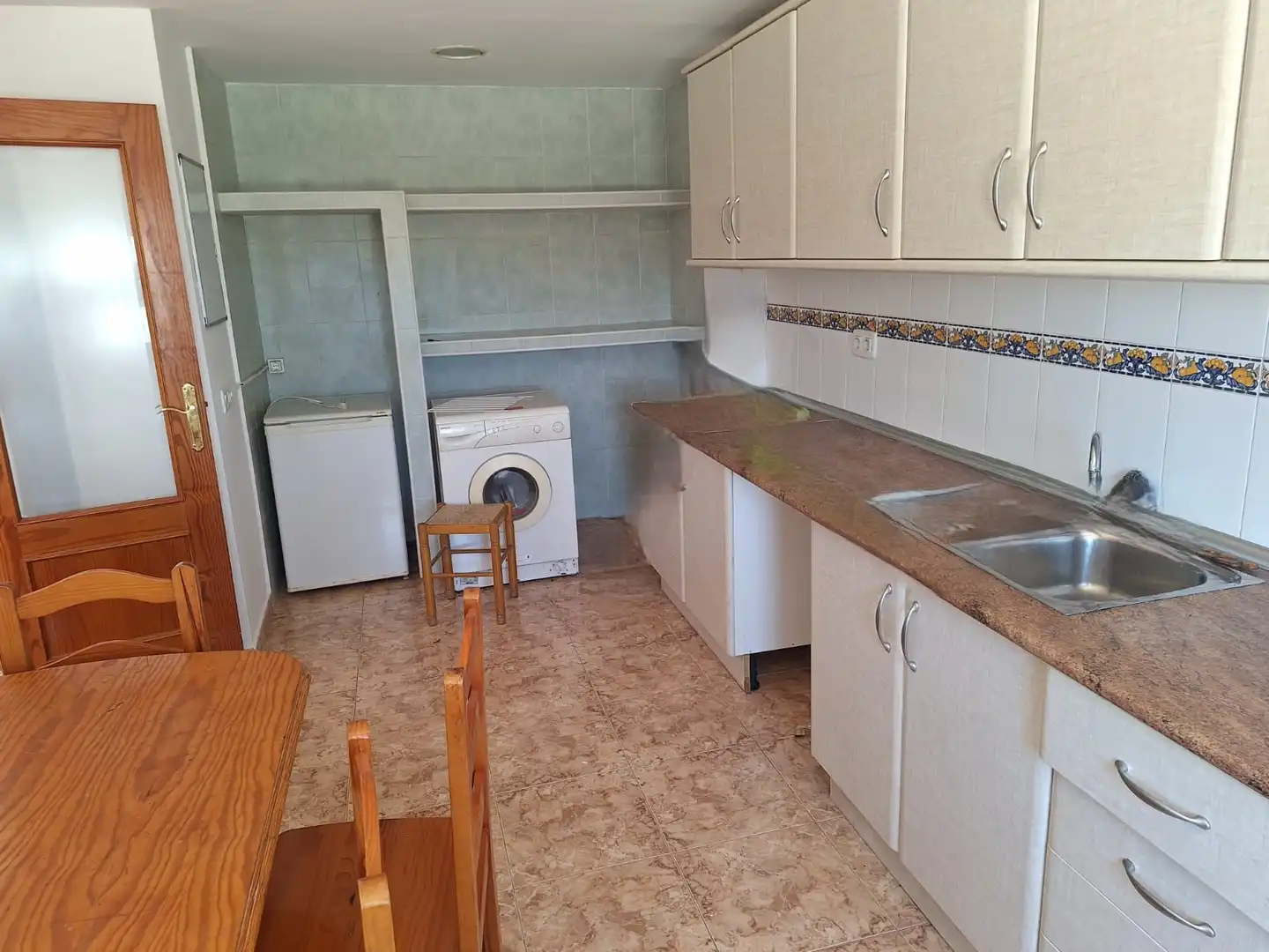 Cuina de Casa o xalet en venda en Alicante / Alacant amb Jardí privat, Terrassa i Traster