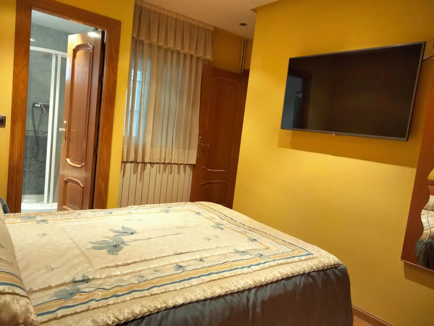 Casa adosada en venta en Las Ventas