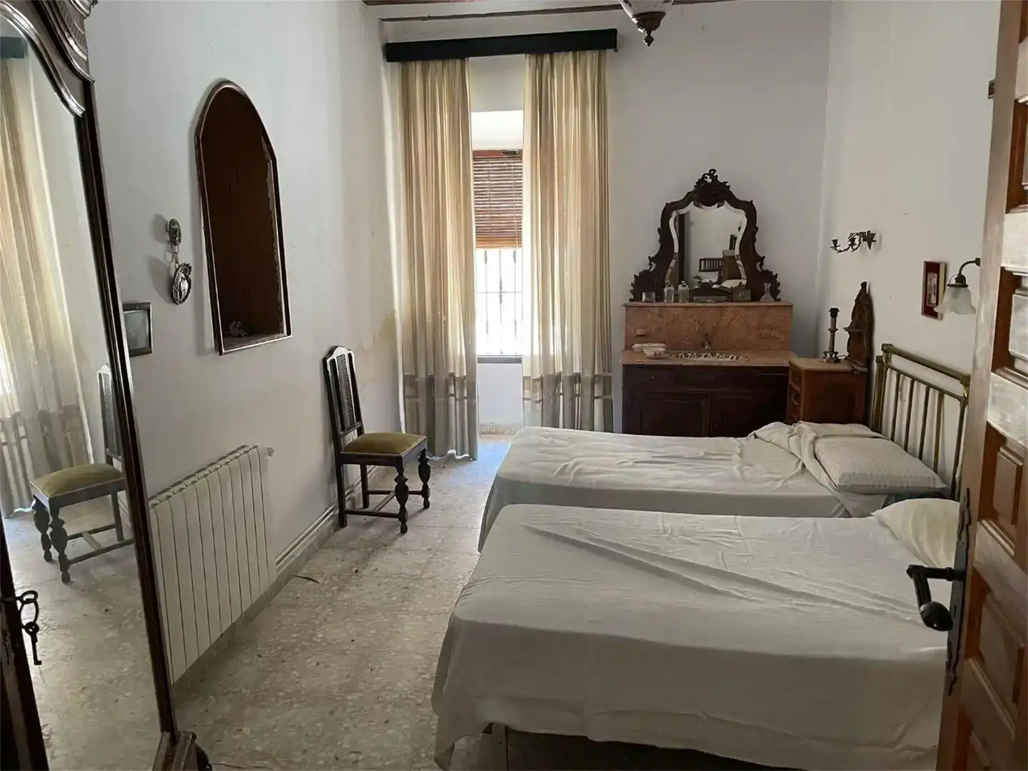 Dormitori de Finca rústica en venda en Santa María de los Llanos amb Balcó