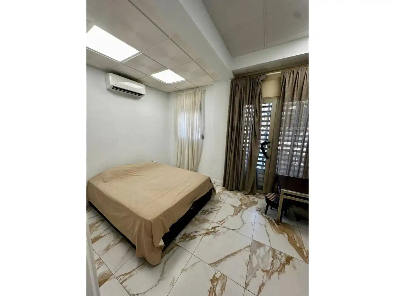 Schlafzimmer von Büro zum Verkauf in Valencia
