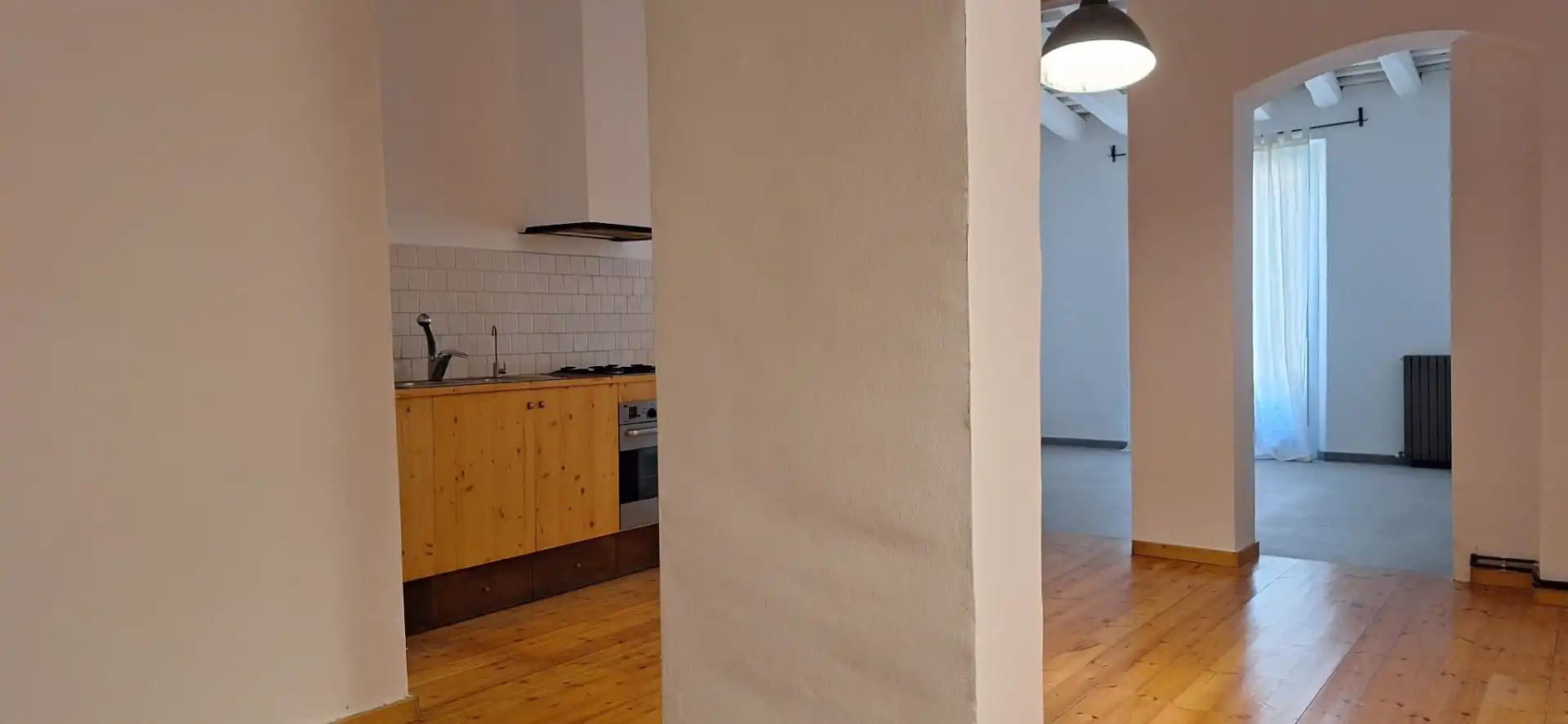 Cuina de Pis en venda en Barcelona amb Aire condicionat, Balcó i Alarma