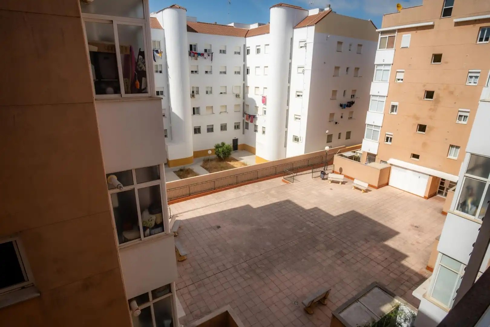 Vista exterior de Pis en venda en Puerto Real amb Aire condicionat i Terrassa