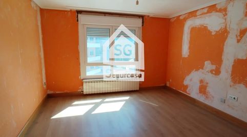 Foto 5 de Piso en venta en Mariñamansa, Ourense Capital