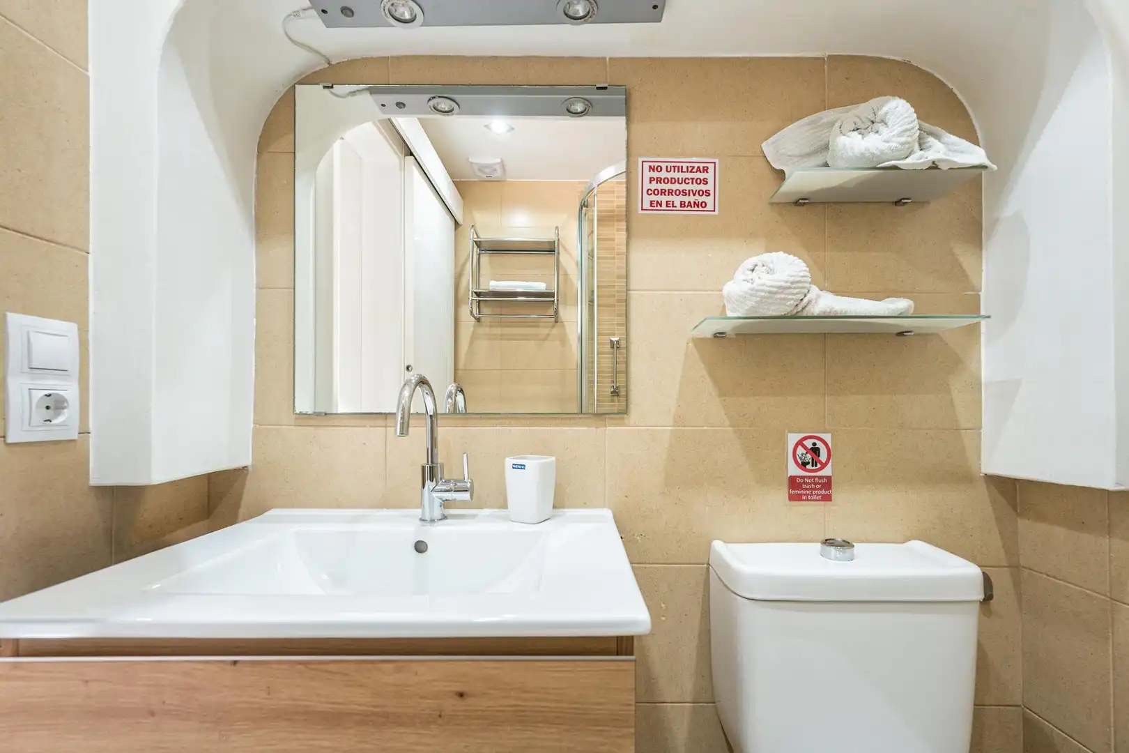 Baño de Casa o chalet en venta en San Bartolomé de Tirajana con Terraza, Amueblado y Piscina comunitaria