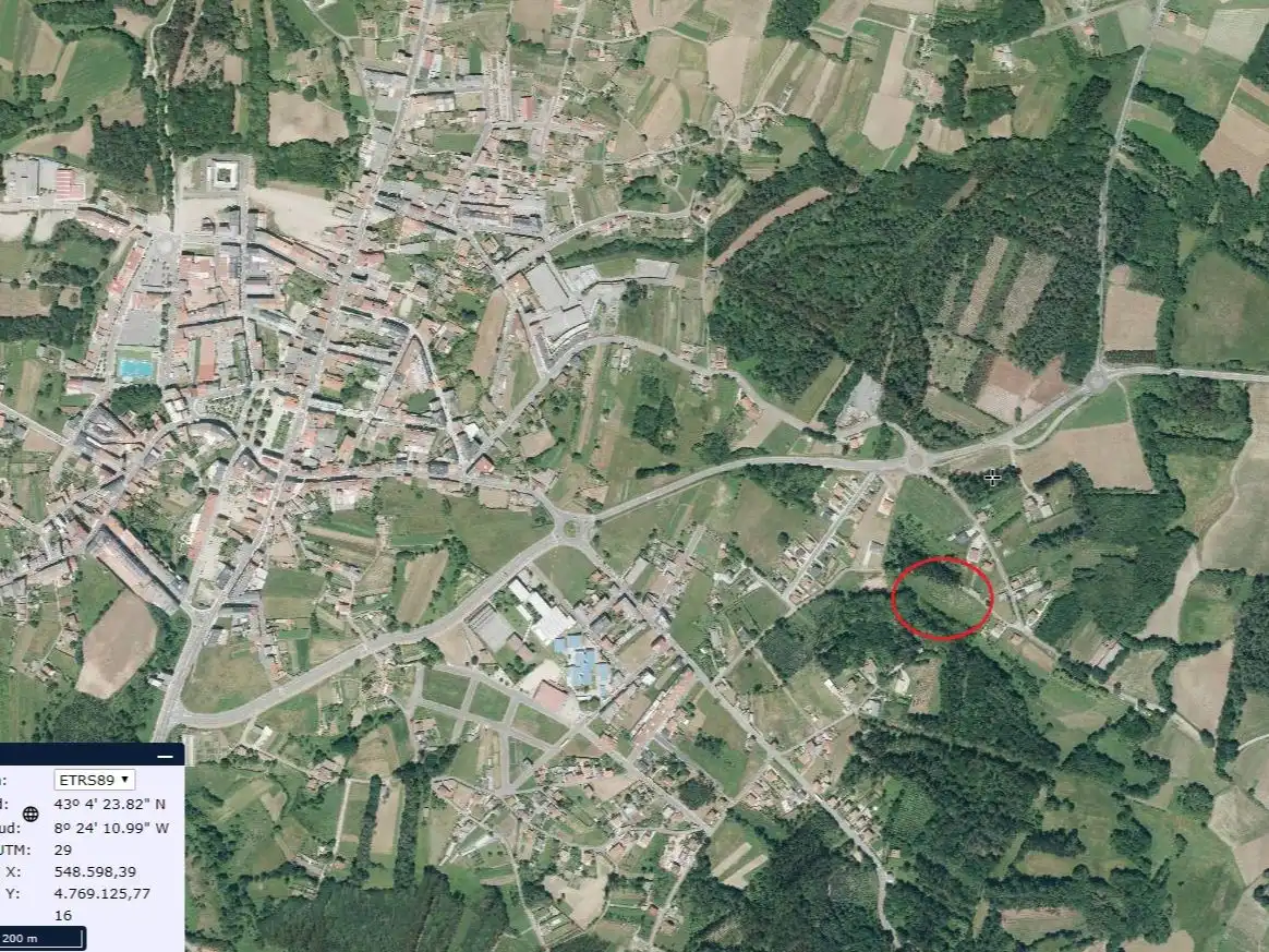Residencial en venda en Ordes