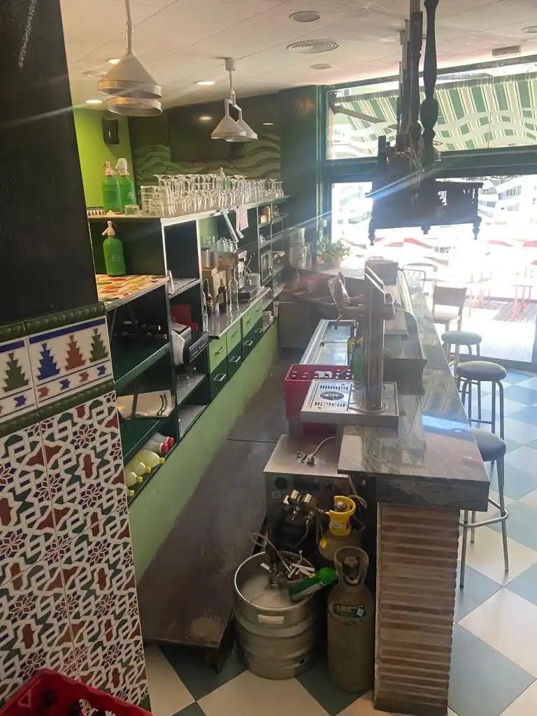 Locale commerciale in vendita a Carrer del Sant Crist, imagen 2