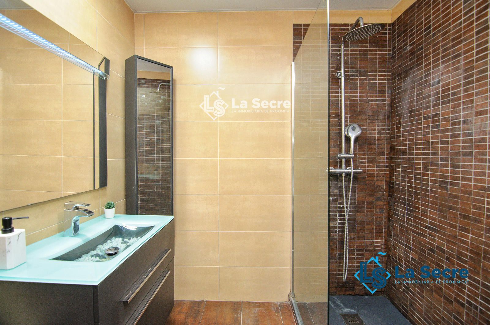 Bathroom of Single-family semi-detached for sale in Martorell  with Air Conditioner, Heating and Terrace