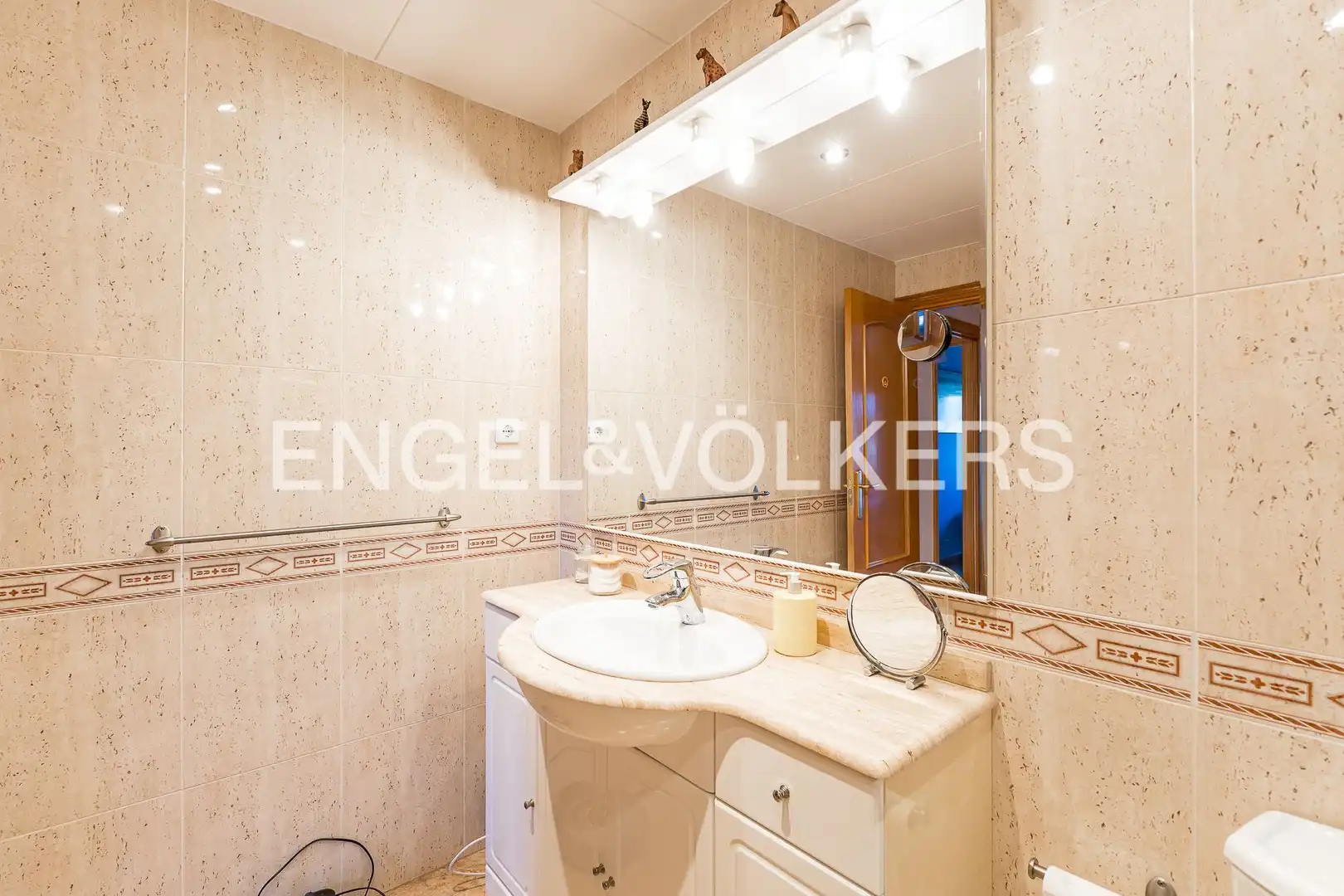 Kitchen of Flat for sale in Vilanova i la Geltrú  with Air Conditioner, Heating and Terrace