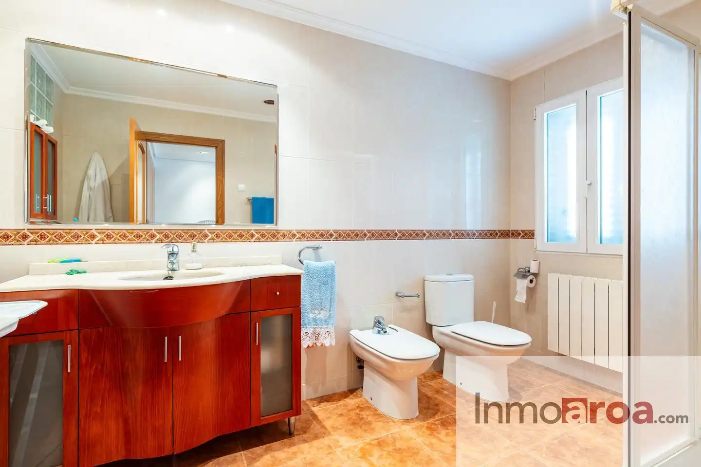 Baño de Casa o chalet en venta en Paterna con Jardín privado, Terraza y Piscina