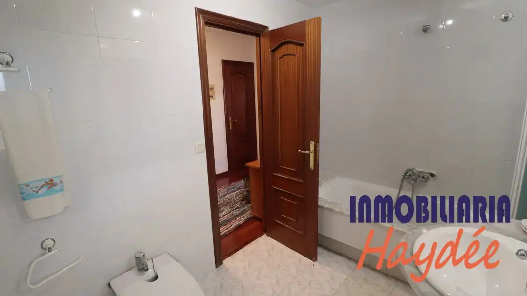Bathroom of Flat for sale in Melide  with Heating, Storage room and Furnished