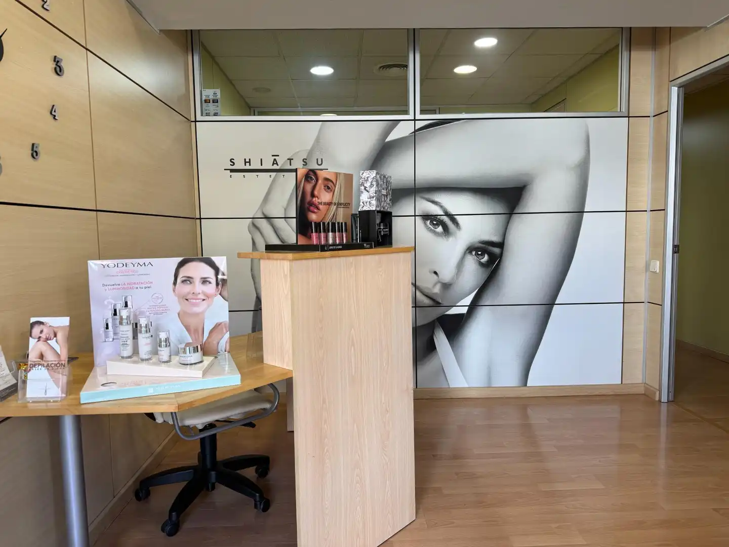 Local comercial en venda a El Poble Sec, imagen 2