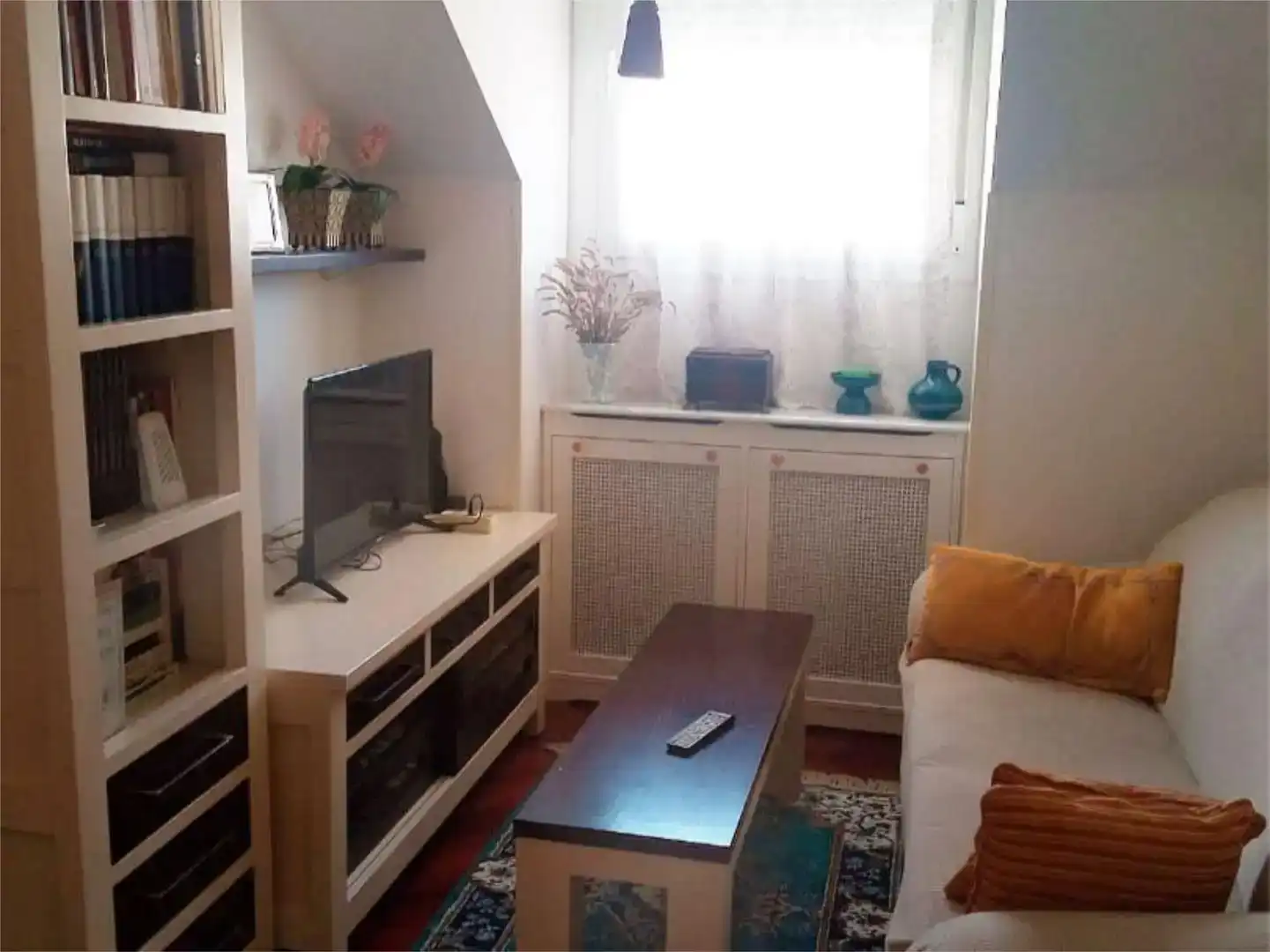 Sala d'estar de Dúplex per a compartir en Leganés amb Aire condicionat, Parquet i Moblat
