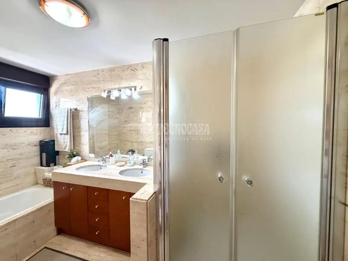 Baño de Piso en venta en Quijorna con Calefacción y Terraza